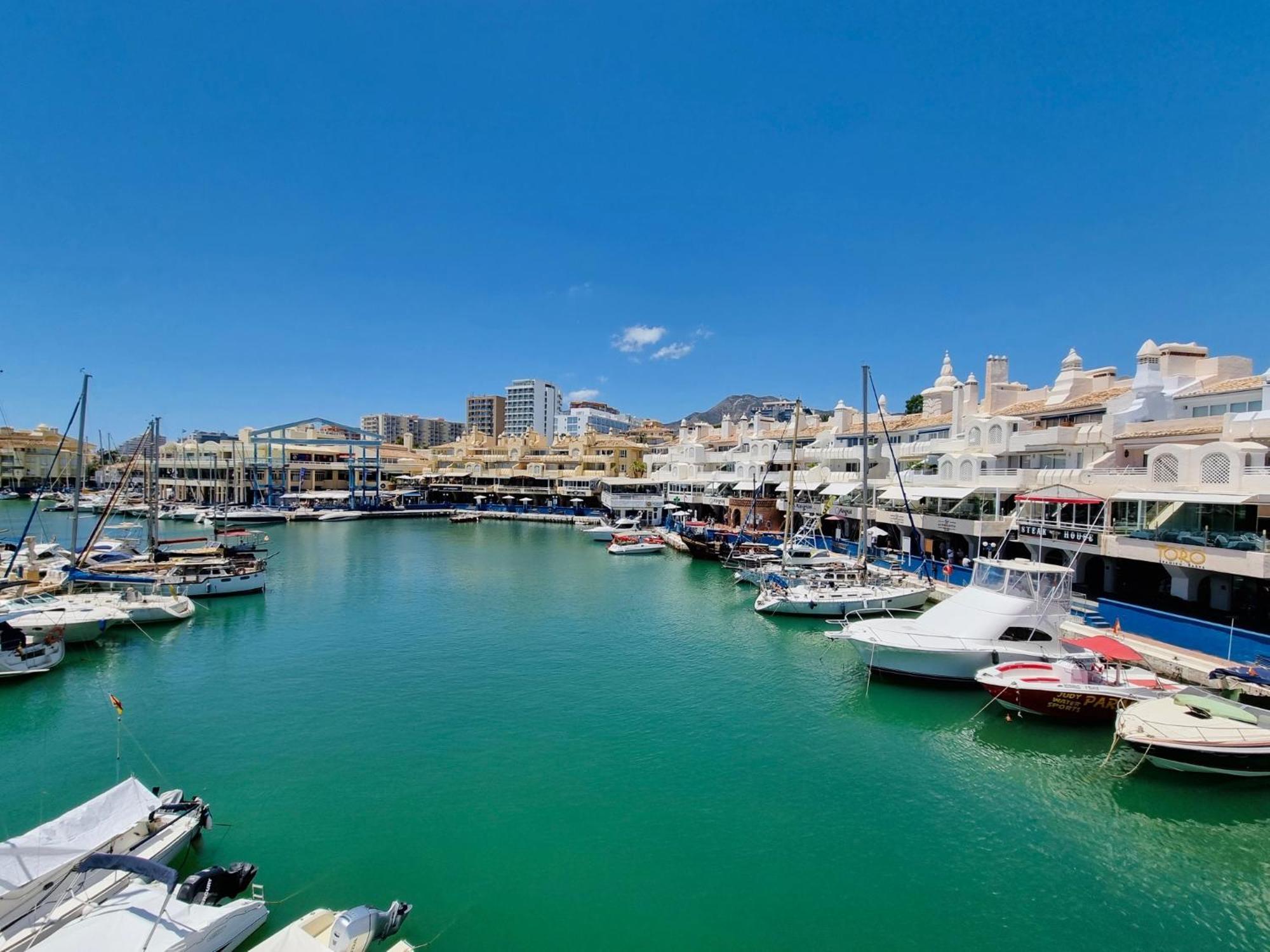 Apartment G&g Isla Marina Puerto 2 Benalmádena